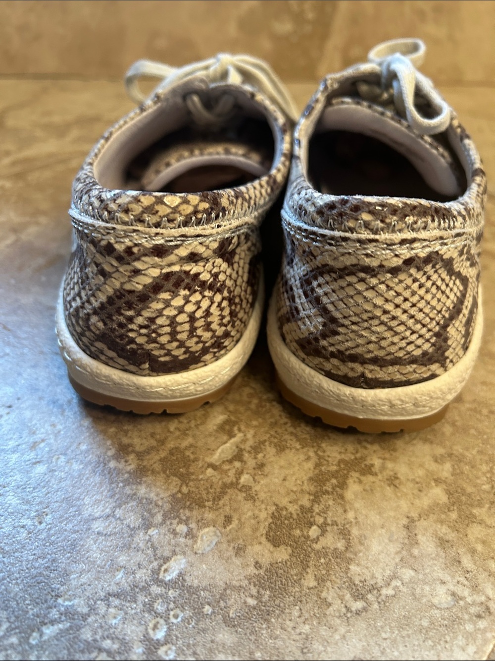 Josef Seibel Cream Leather Snake Print Sneakers Sz 40 - Picture 4 of 6